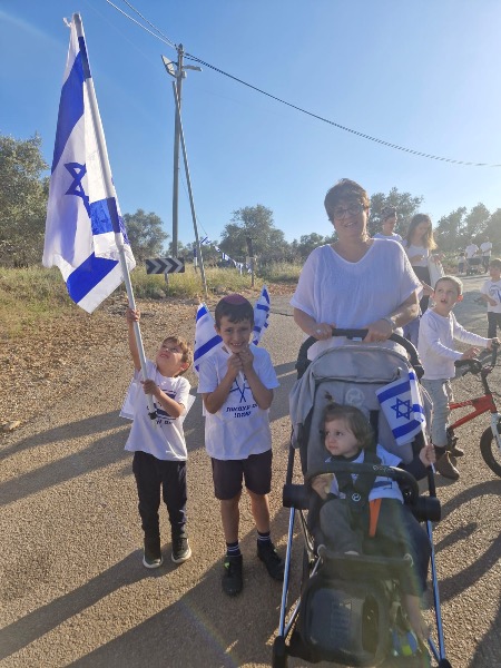רצים עם הנכדים ב״מגן דן״ אלקנה